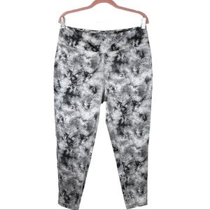 Pro Player Tie Dyed Print Capris Leggings 1X Black White
